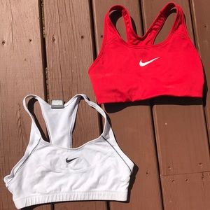 WHITE AND RED NIKE SPORTS BRAS